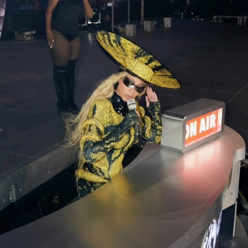 Beyoncé - America Has A Problem / Pure/Honey Live From Kansas City