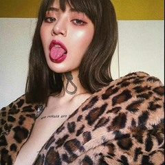 She (prod.Palaze)