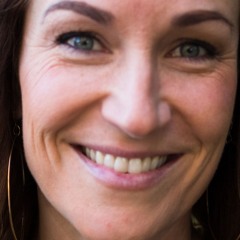 92. Meagan Keane: How to Tell Your Story in the Age of AI