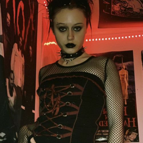 Stream MVR -Hold up by Suvi | Listen online for free on SoundCloud