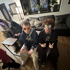 Friends🧟‍♂️🧟