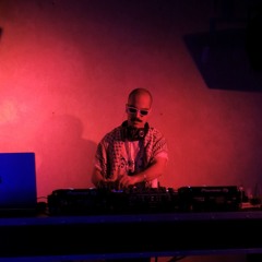 this is JOJ. when the promoter says 'play whatever u want'