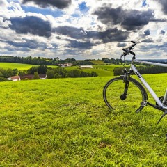 Bicycle in the field - Lofi team