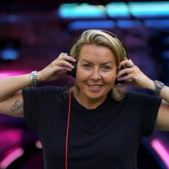 PONVIOOFFICIALS B-DAY DEBBY