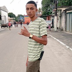 MC DI RAÇA == DENTRO DO CRETA AV B ( DJ TH VINTE DOIS DJ WELLIGTON DA R.A ) )