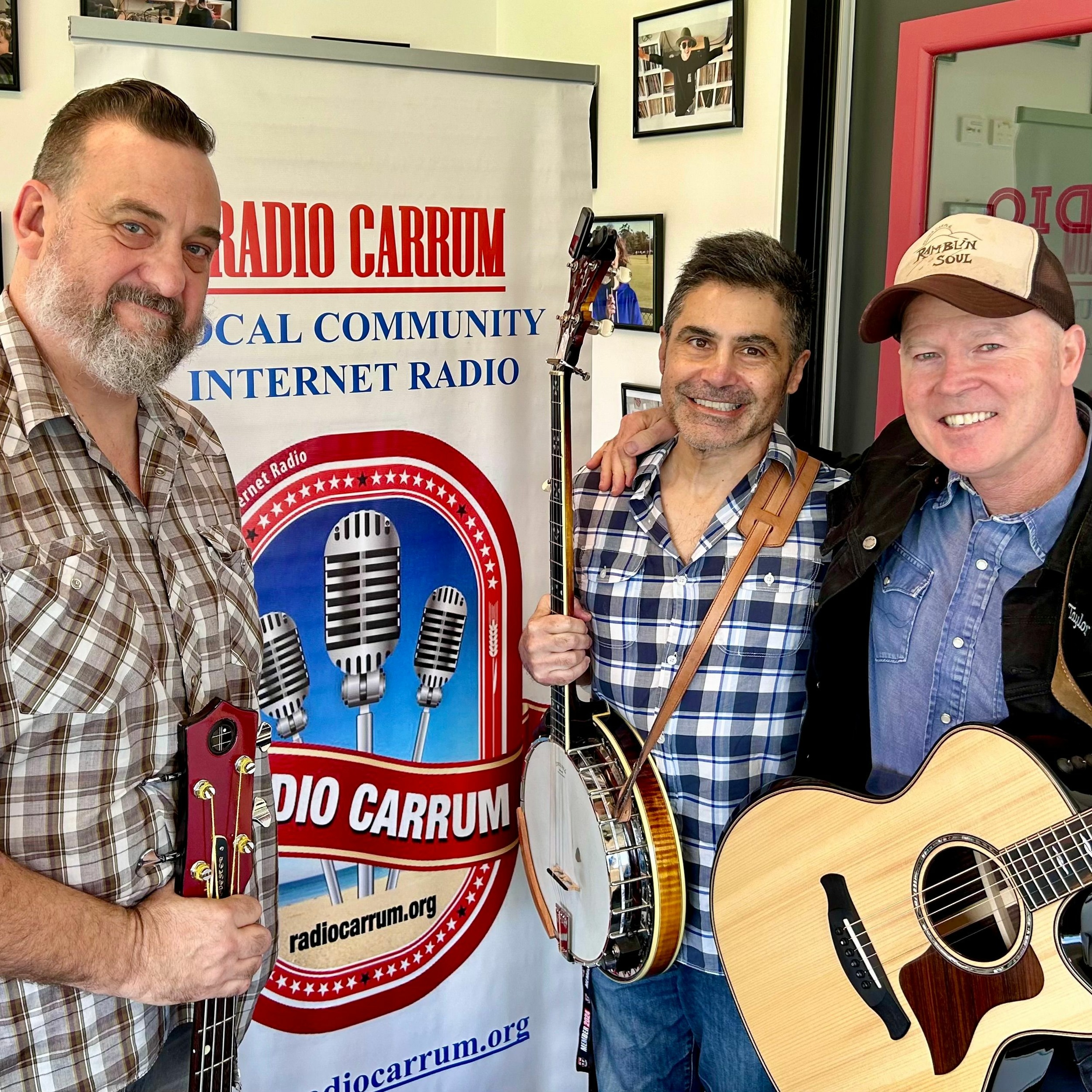 Sunday Morning - The Distant South - Live At Radio Carrum