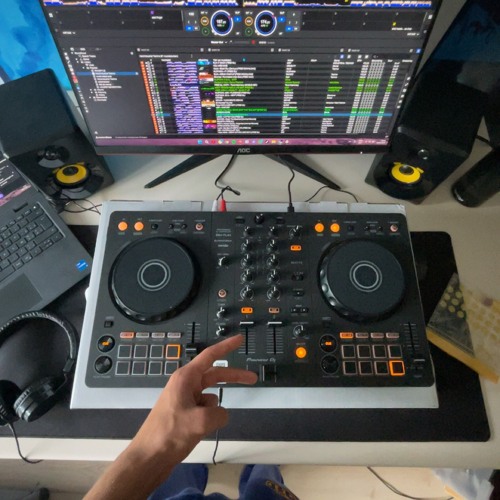 VOICES IN MY HEAD GO (INDUSTRIAL TECHNO REMIX💣)