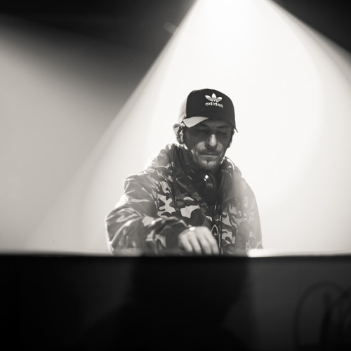 freak chic - dedge 27 / 09 /24