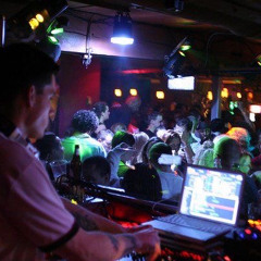 Sat & Angel Live @ Grape St on Wired 96.5 (2004)