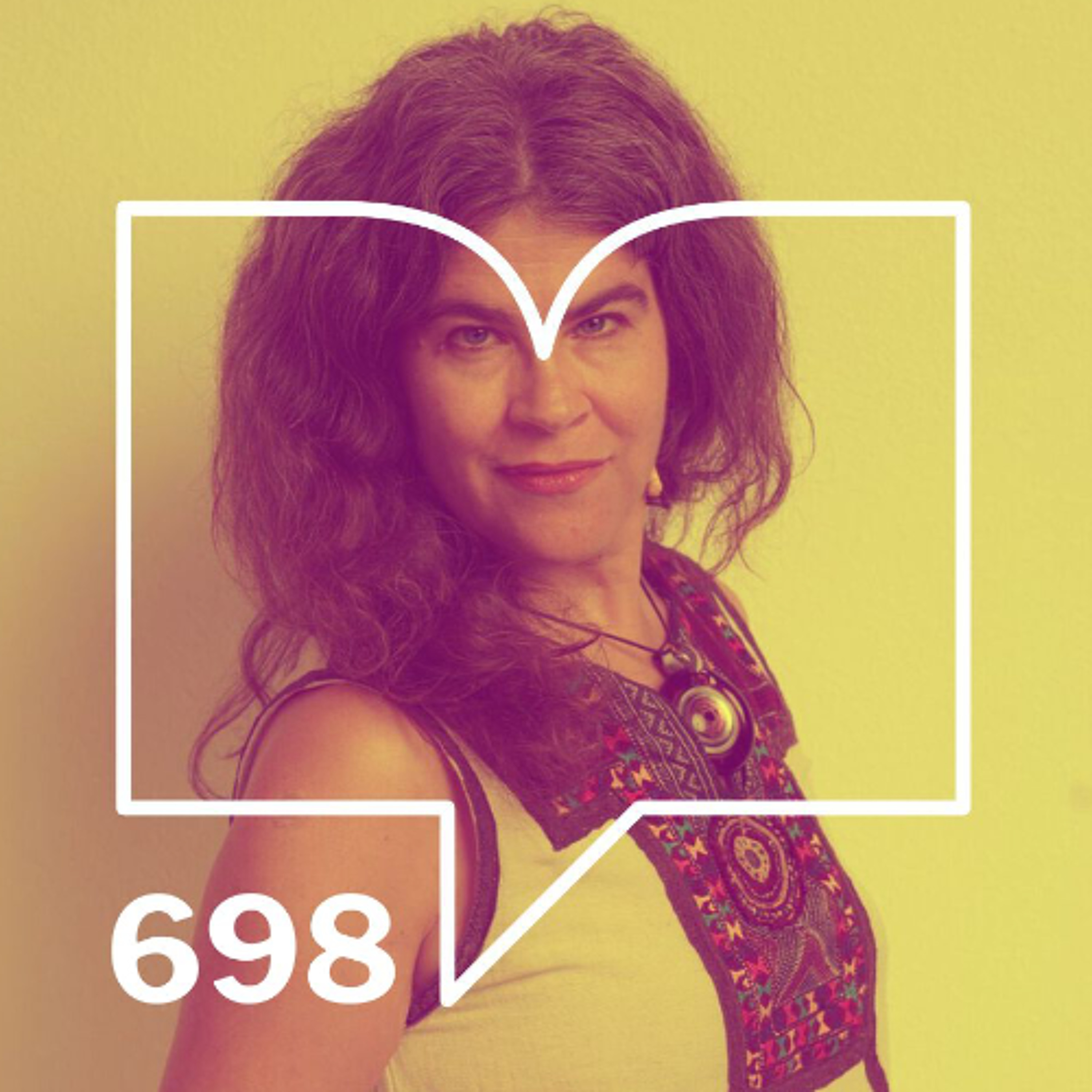 698_Stephanie Elizondo Griest completo 2-esv2-90p-bg-10p-music-10p