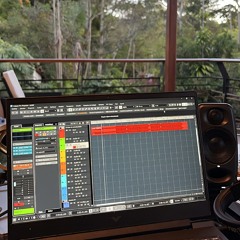 TU_X_YO jere klein bayriton