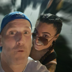 Tief aus dem Hörer trifft der Ton den Kopf ( SINA Healthy Mix )