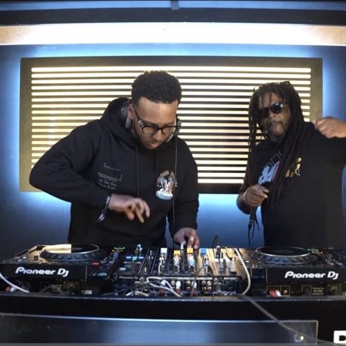 TRACKZTURNSTABLES EP.1| MC FRO TAKEOVER| MIXED BY DJ TRACKZ| HOSTED BY MC FRO| 04.11.25|