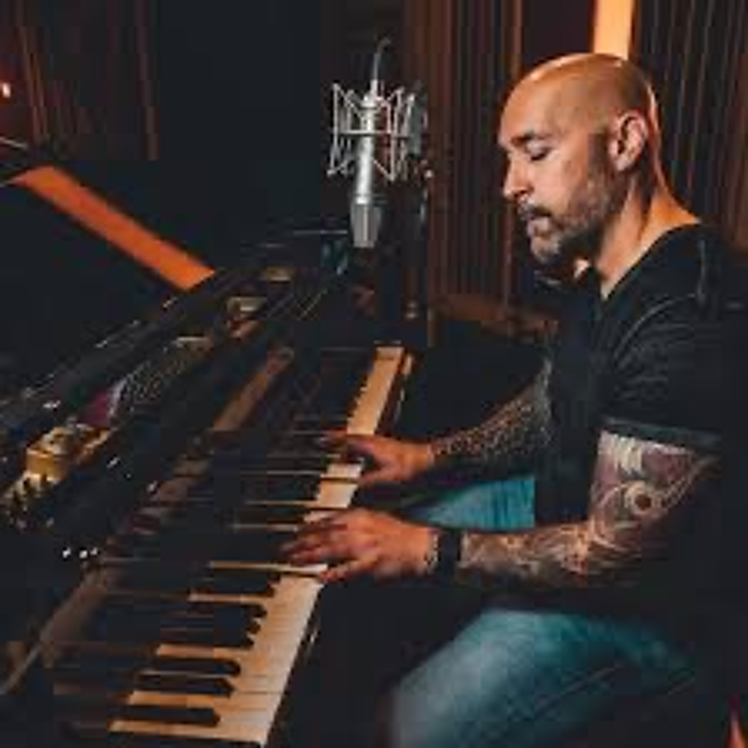 Full Disclosure with Roben Farzad