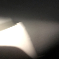 Heavy weights in a wave