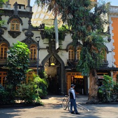 Una Noche En CDMX – Uplifted Mix