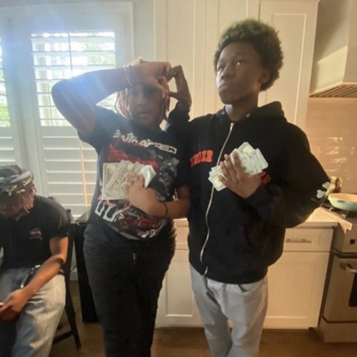 FEARDORIAN - LINES W/ XHULOOO #BASEDFREESTYLE (PROD. FEARDORIAN)