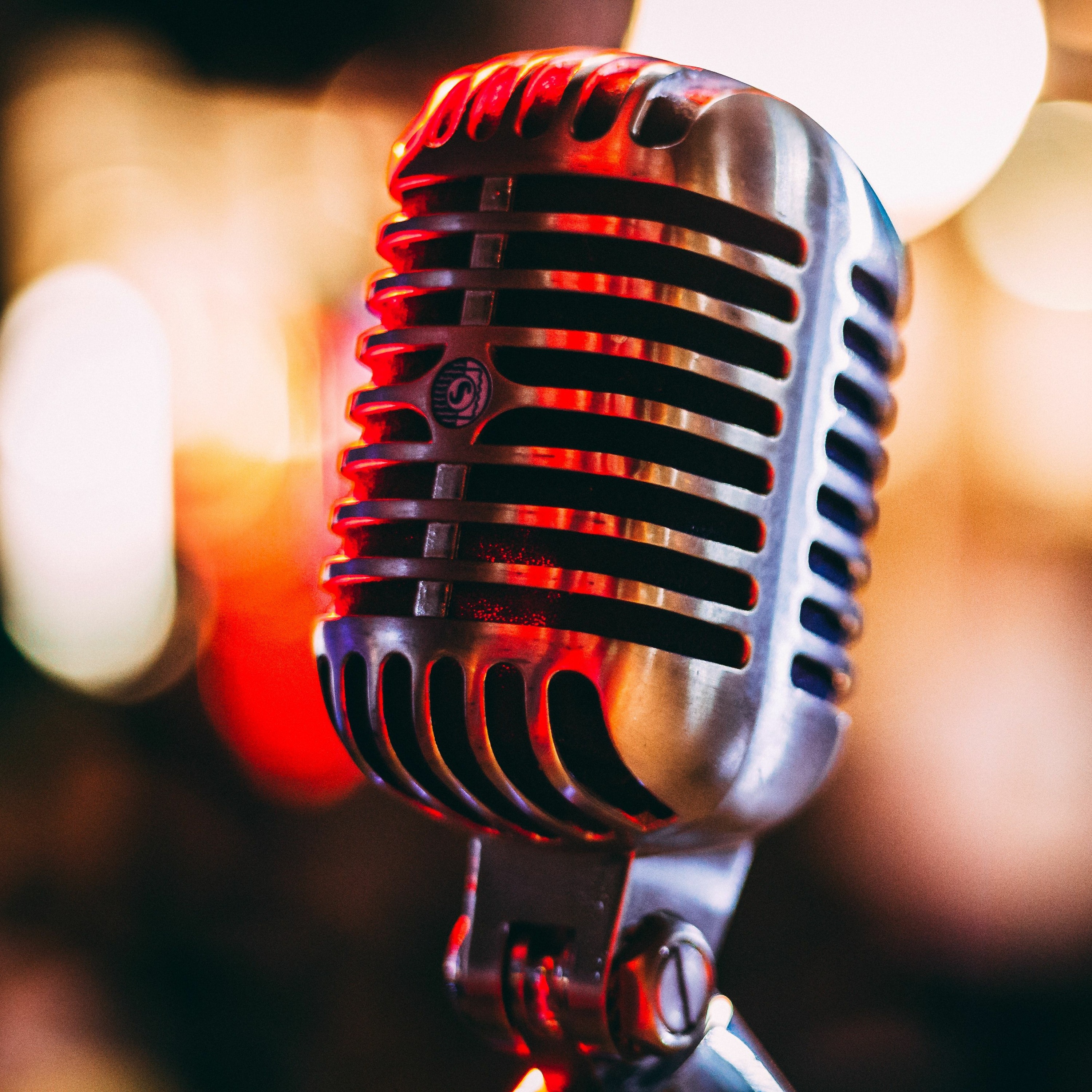 MUSIQUE | La musique déconfinée en festival et concerts spontanés episode artwork