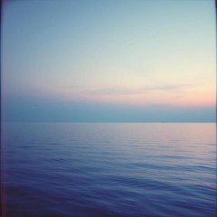 (2) Живем : тихо мирно