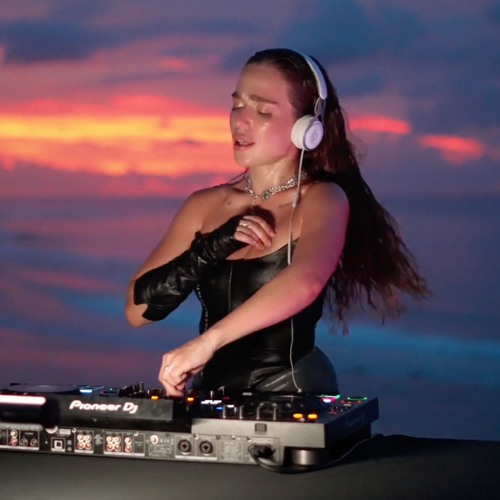 Ariel Estrella Afro DJ Set Bali