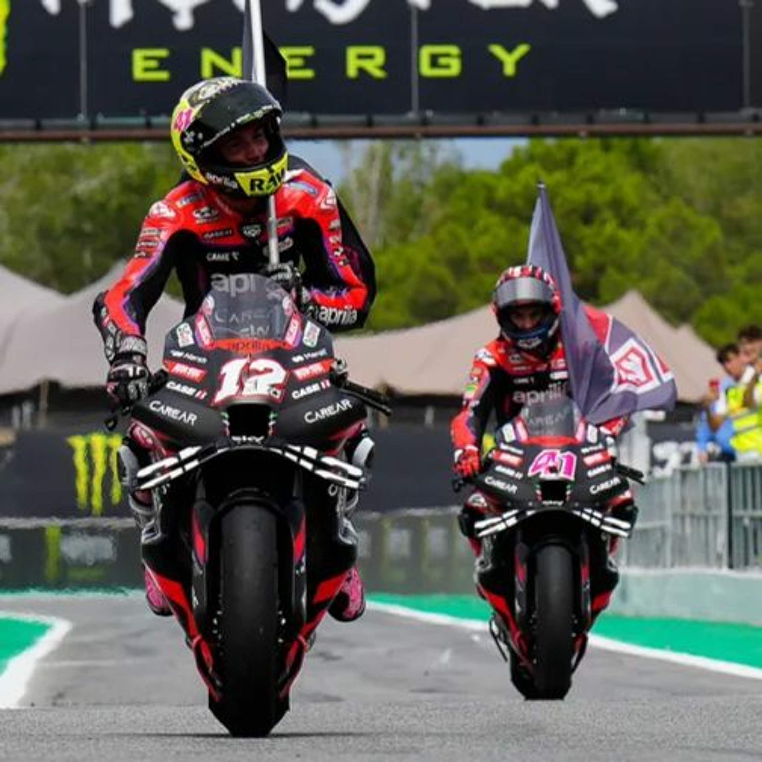 Pitlane #75 - Bagnaia mázlija, Bastianini blamája és az Aprilia nagy napja episode artwork
