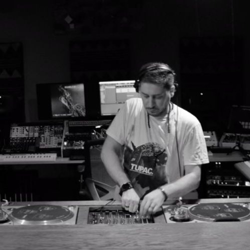 S01 E08 | A2K @ Sonic Junkie Recording Studio