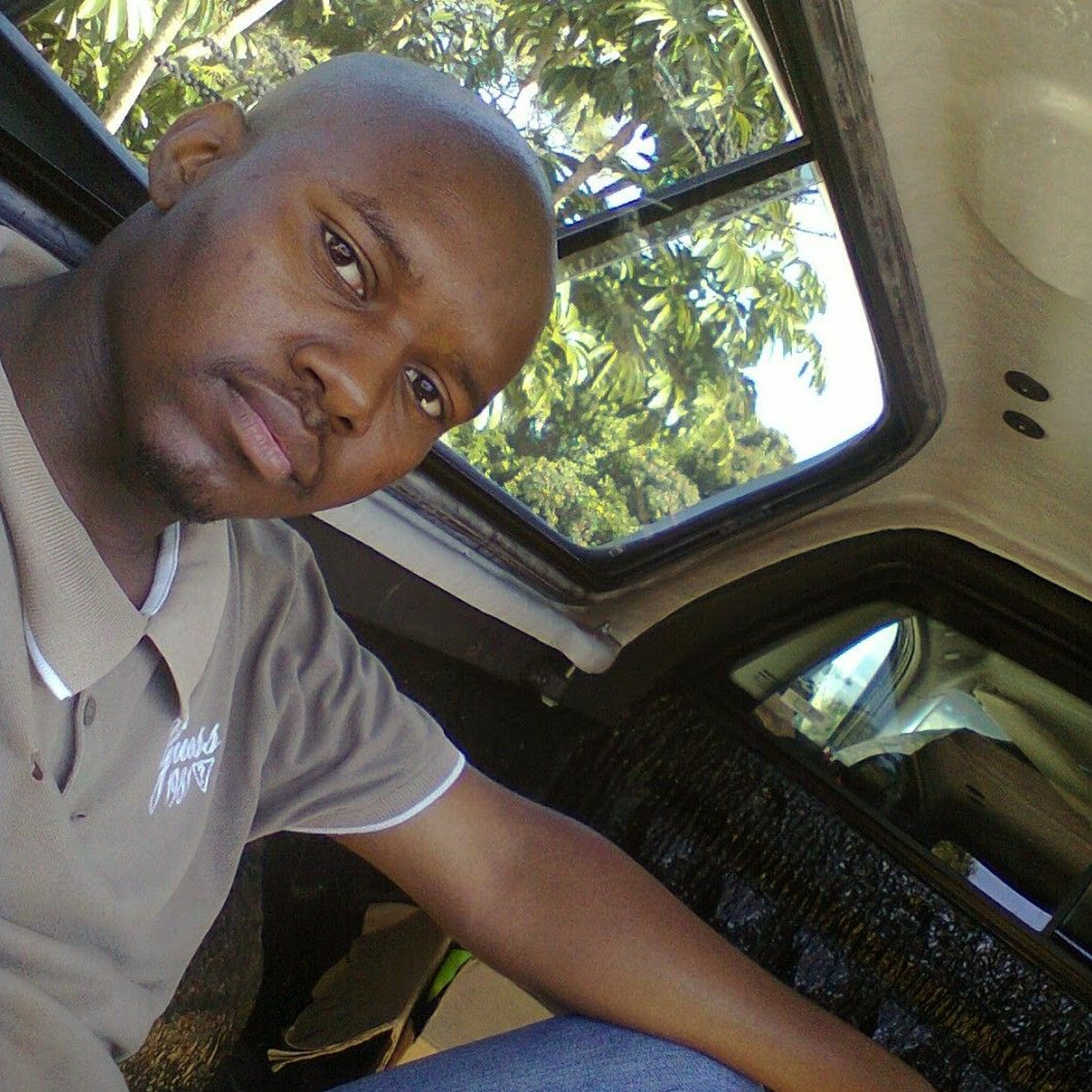 Leon Bangani