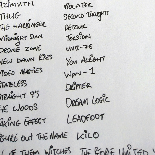 Label Series :03 Droogs/UVB-76