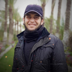 بعتُ طوعًا دُنيتي