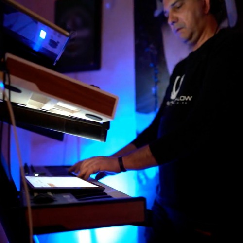 Dobie Set - Melodic Techno & Techno LIVE B2B on keyboards