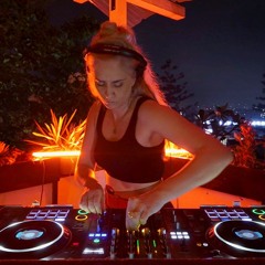 Sassy Drums | Feel the Afro/Tech House Pulse of Kampala, Uganda | Live @ Encanto