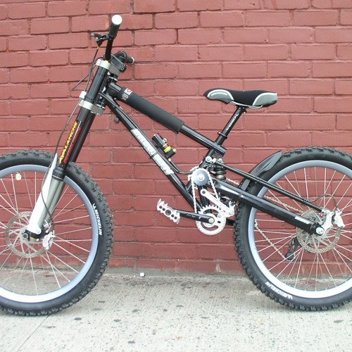 late.nite.stolen.bikes.machetes.and.security.tapes