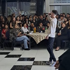 STRALUCESC (feat. icy!)