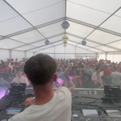PARTY Till WE D!3