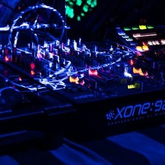 Destroying My Decks (Live-MiniMix)
