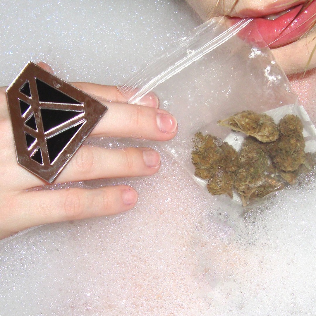 Listen to No Mires Atrás (User2222 Remix) by DIAMA-47 in h playlist online  for free on SoundCloud, image size:1080x1080