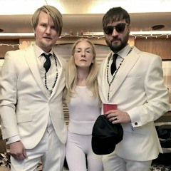 Röyksopp | Coachella 2017 | with Ionnalee