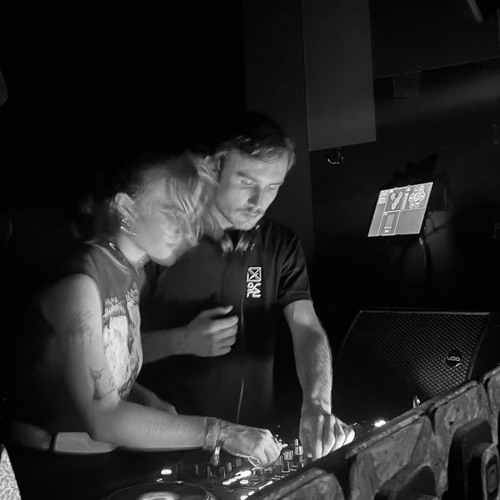 2girls1funk  |  suckerpunch b2b Julian Rohe