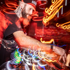 // Abstrakt @The Drop //
