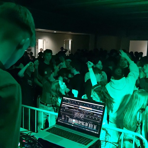 DJ Devx - Techno Mix (2hr)