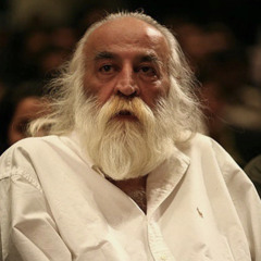 من چهره ام گرفته استاد لطفی و جناب مستنبط