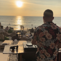 Nomad Sunset Session Live