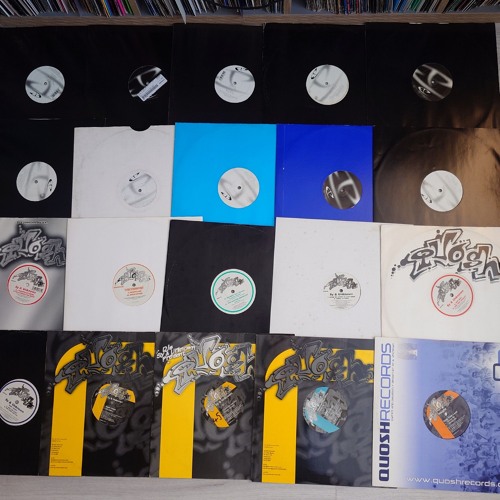 Essential Platinium  Vs  Quosh   ( A Decade of ... Part 1 ... 2000 - 2003 )  ( B2B Sessions 43 )