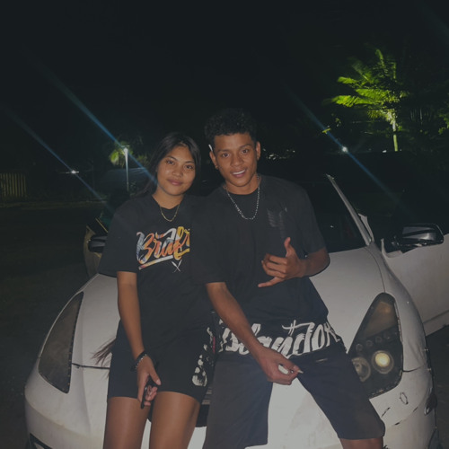 Ahineli. RobinAndrew&Shazza