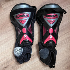 16 Socially Challenged Euphoria