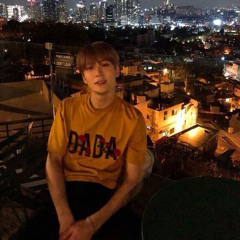 오렌지색 물감 - NCT127
