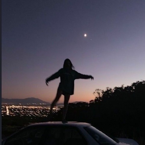 H A P P Y  V I B E S