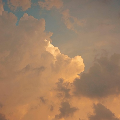 CLOUD by.Mitzi