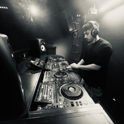 Hard Techno Livestream RHSTUDIOS Part 1