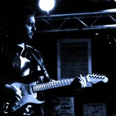While my guitar gently weeps